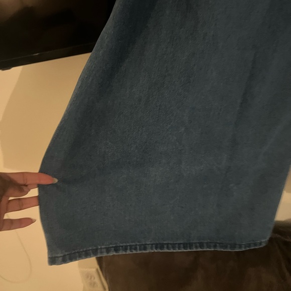 Wide bottom ladies jeans with zip back. Comfy and cute. - Picture 4 of 7